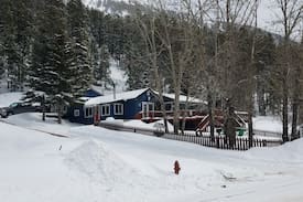 Neihart Cabin | The Blue Haus (Ski Showdown/See Lewis & Clark NF)