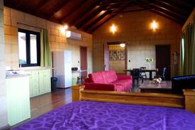 Leura House | Mount Hay Lodge