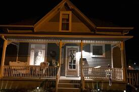 Decorah House | Cozy Cottage by Leanne and Sue