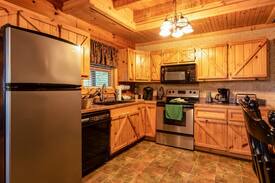 Dandridge Cabin | Douglas Lake Hilltop Hideaway