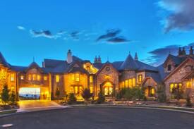 Draper Villa | Draper Castle Luxury Apartment