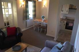 Richmond Cabin | Croft cottage, beautiful cosy, centrally located.