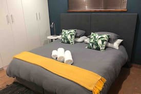 Beacon Bay Apartment | Cosy Corner - Completely private and Cosy