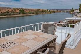 Bluewater House | The Happy River Place