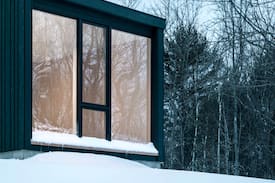 Cape Porpoise House | Green Camp | Modern Retreat Among The Pines