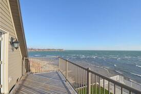 Hamilton House | Luxury Lake House Lake Erie Waterfront