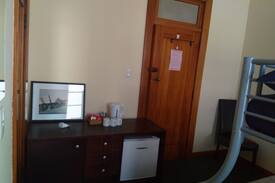 Hornby Hostel | Historic Wigram Base Room 10