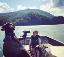 Bryson City Boat Rental | Lake Fontana Floating House