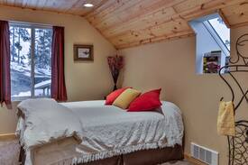 Deadwood Apartment | Harley Court Loft