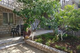 Dobra Voda House | Apartments Kiwi (seaview studio apartment)