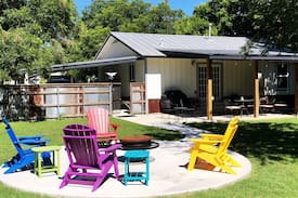 Boerne House | Duck Inn, walk to Downtown Boerne.