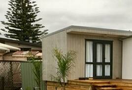 Whangamata House | Windsong Accommodation Bunk Room, 60m from beach