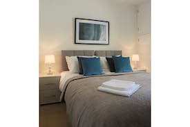 Topsham Cabin | Topsham Cottage , Sleeps 6 , 5 minutes from M5 ,