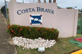 Machos Apartment | Costa Brava Beach & Pool Apartment 24-402