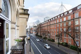 Castle Quarter Apartment | Amazing 1 BD Next To Principality Stadium & Castle