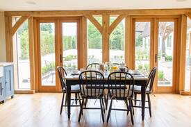 Petersfield Cabin | The Cottage at Lupton House, Froxfield Petersfield