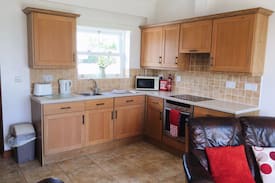 Simpson Cross Cabin | Simpson Hill Farm Pembrokeshire Cottages No 2