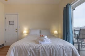 Okanagan-Similkameen Bed & Breakfast | Windmill B&B in Summerland Estate Winery