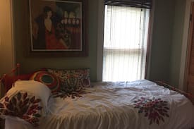 Winchester House | Cozy cottage in Winchester Virginia