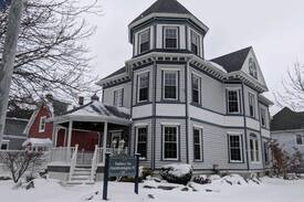 Olean Apartment | Barry Street Hideaway