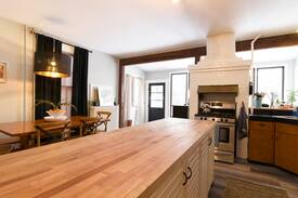 Historic District House | Boat Show and Commissioning Week Rental