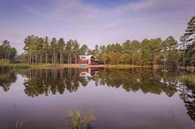 Broken Bow Cabin | Steel Creek Lodge 2 - Rustic Luxury 6 Bedroom cabin on a Pond.