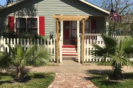 Galveston House | Great house centrally located