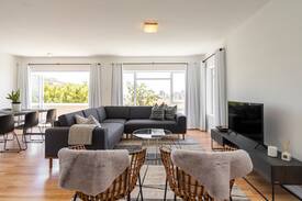 Cape Town City Centre Apartment | Welcome Back to our Slick Hip Kloof Street Apt