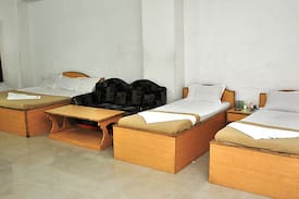 Rourkela Bed & Breakfast | AC Family Room in Rourkela