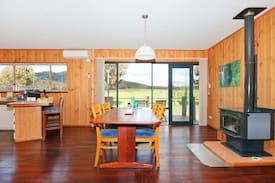 Porongurup Villa | Maleeya's Studio Accommodation