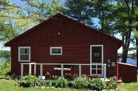 Warren Cabin | Little Red Cabin on South Pond