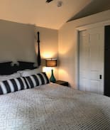 Forest Park House | Forest Park Guest Cottage -Minutes from everything
