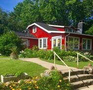 Arnolds Park Apartment | Artsy Tartsy Okoboji Vacation Rental
