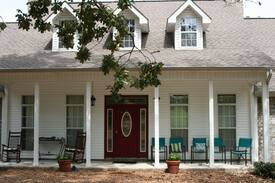 Batesville House | Dot's Place by Sardis Lake - A relaxing getaway!