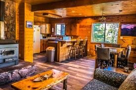 Duck Creek Village Cabin | Pioneer Lodge | Duck Creek Village, Utah