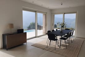 Serralunga d'Alba Villa | Villa Marenca, scenic views of Barolo