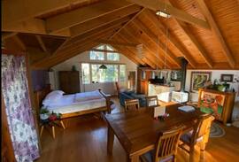 St. Georges Basin House | Shell's Treetop Bungalow Jervis Bay