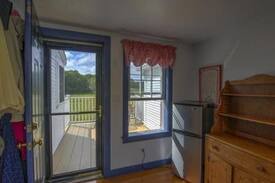 Centerville House | The Old Hundred House Queen 2 Bedroom Suite