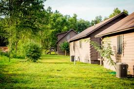 Hot Springs Cabin | Cabins on Grand- Cabin #3