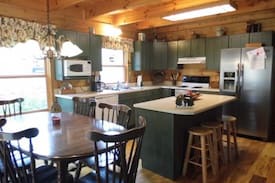 Butler Cabin | Garrett's Getaway - Private Dock - 3 Night Minimum