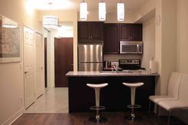 Downtown Mississauga Apartment | 2BR Luxury Condo @ Square One Downtown Mississauga