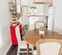 Brookview House | The Honey House 5 Minutes to Magnolia