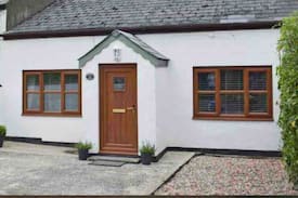 Narberth Cabin | Greenfield Cottage- an oasis of calm near Narberth