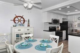 Del Obispo Apartment | Harbor Cove...Walk to Harbor! 2 bed-2 bath!
