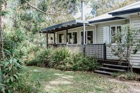Weyba Downs Cabin | The Lake Shack