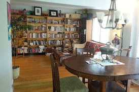 Hull House | A Cozy basement in a shared house