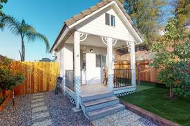 Temecula House | Temecula Tiny Home Cottage near Wine Country