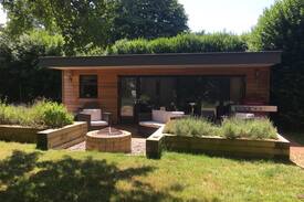 Little Shelford House | Summer house studio in South Cambridge