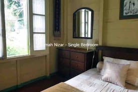 Bukittinggi House | Rumah Nizar - Entire House (next to Ngarai Sianok)