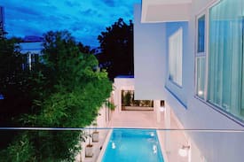 South Pattaya Villa | VIP Pool Villa Pattaya 5BR奢华海边泳池别墅/一卧一风格/夜市/沙滩/步行街